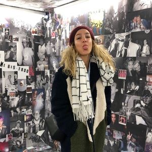 Meet your Posher, Natasha